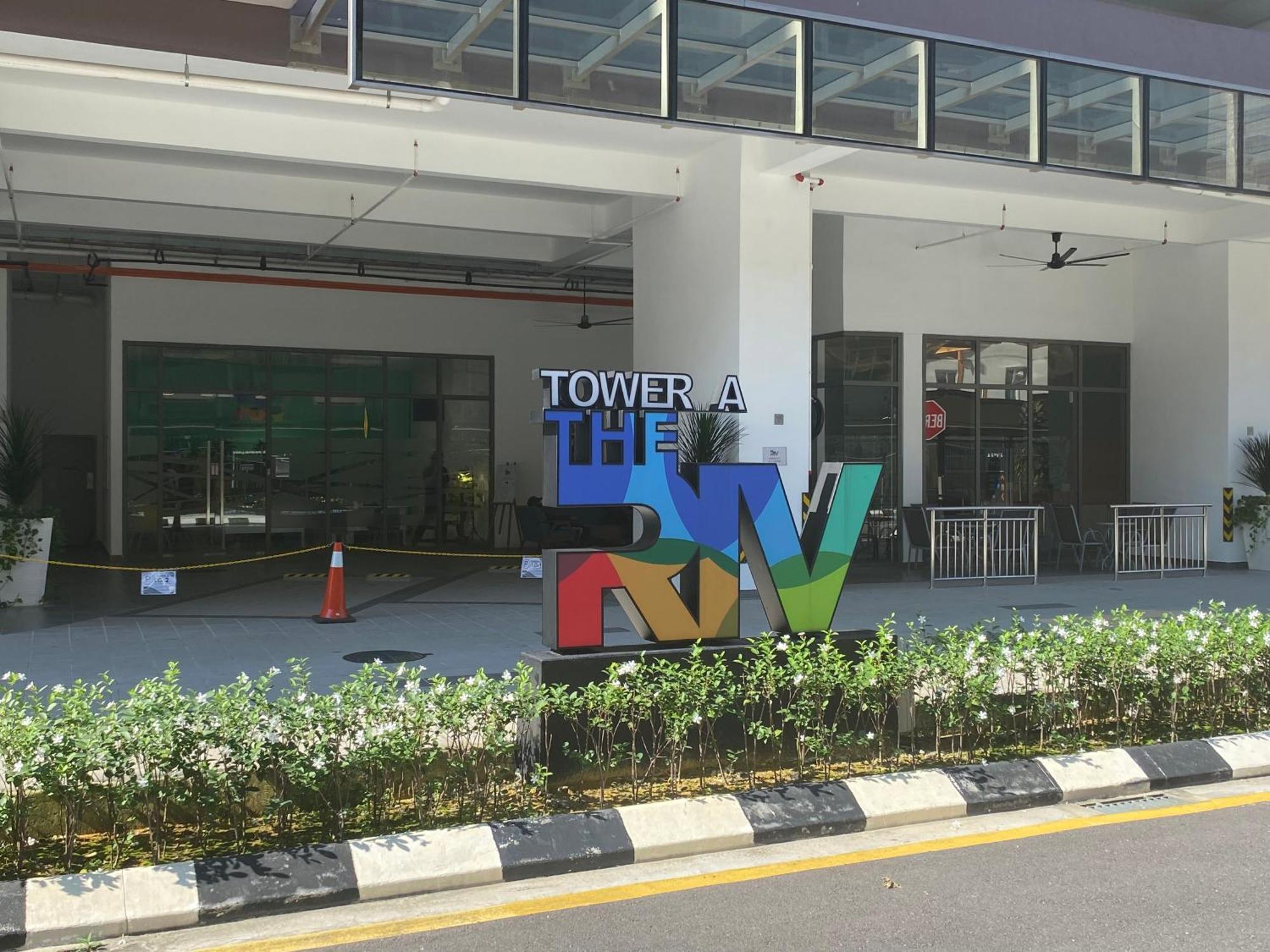 Upper Hotel Suites Kl Sentral 쿠알라룸푸르 외부 사진